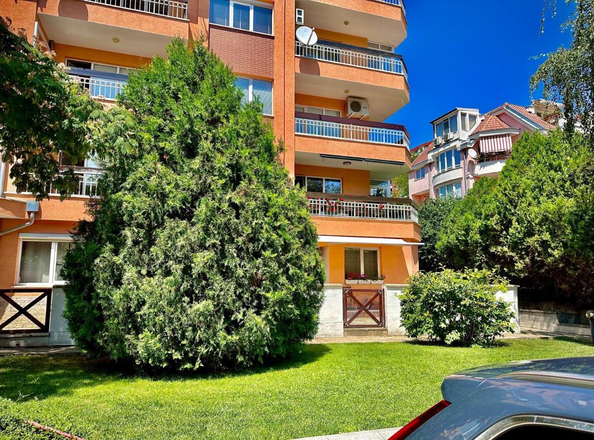 Sea Breeze Apartment Varna Ngoại thất bức ảnh