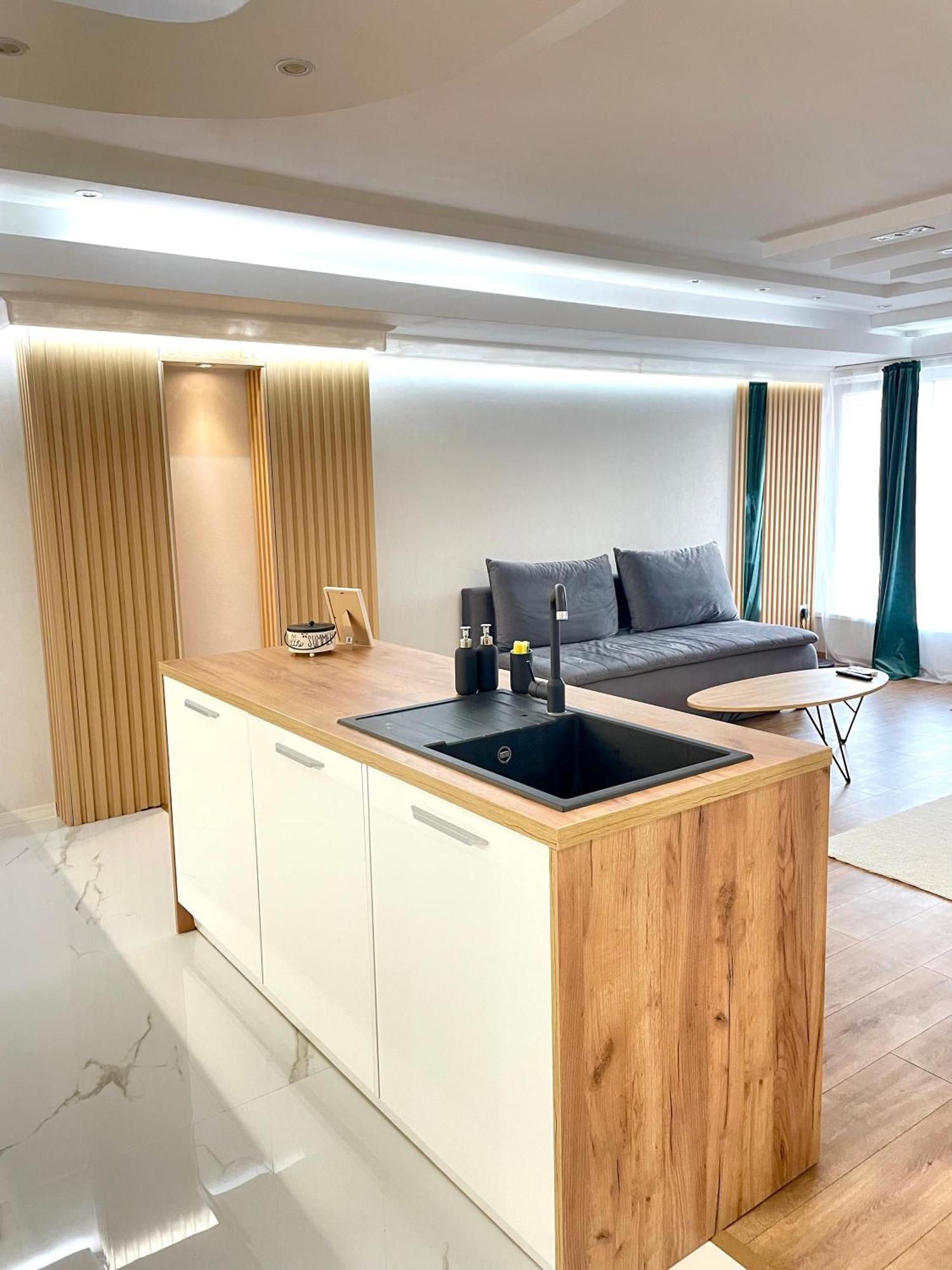 Sea Breeze Apartment Varna Ngoại thất bức ảnh